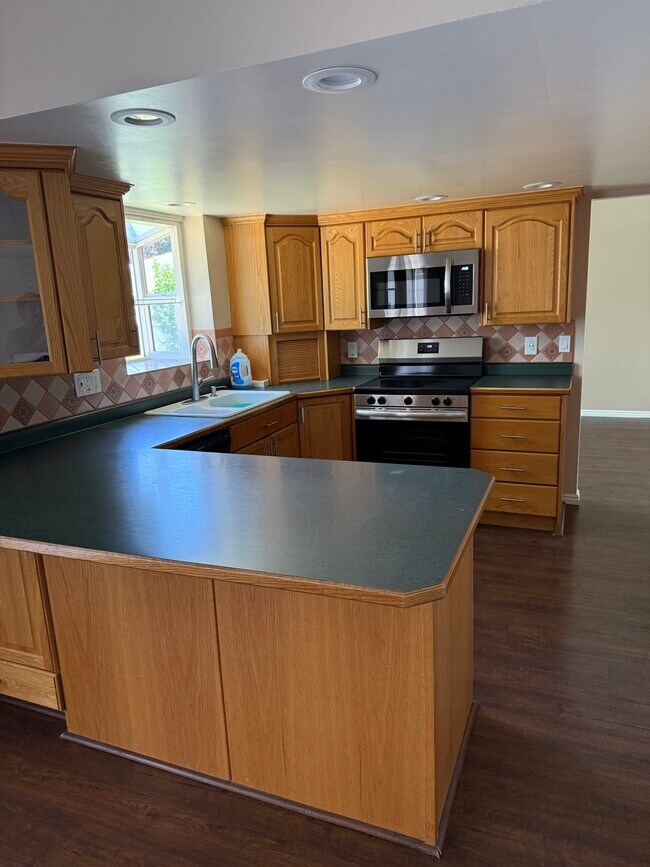 Building Photo - 1453 E Vintry Cir