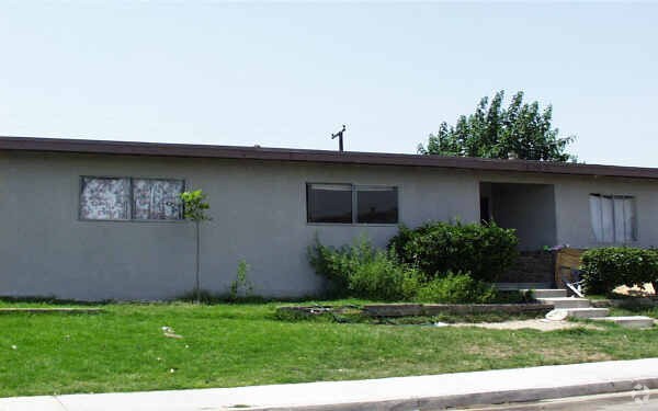 Foto del edificio - 10380 Amherst Ave