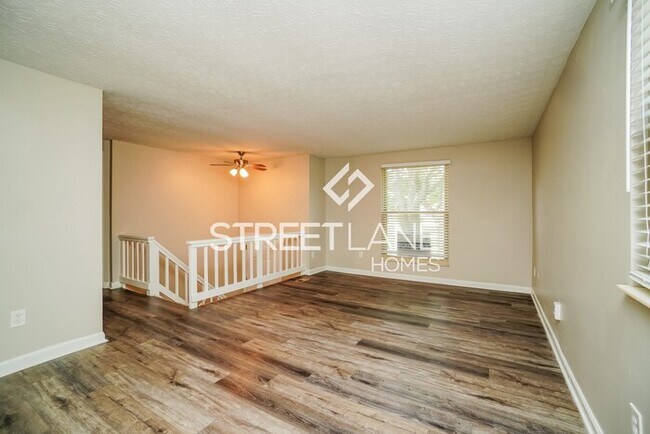 Building Photo - REDUCED!