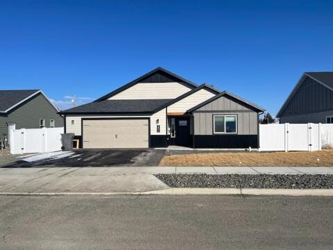 Foto principal - 2877 Ashley Ave