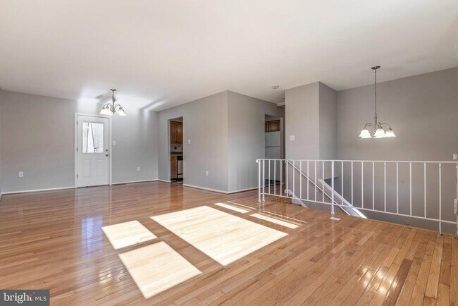 Building Photo - 7104 Quarry Ct