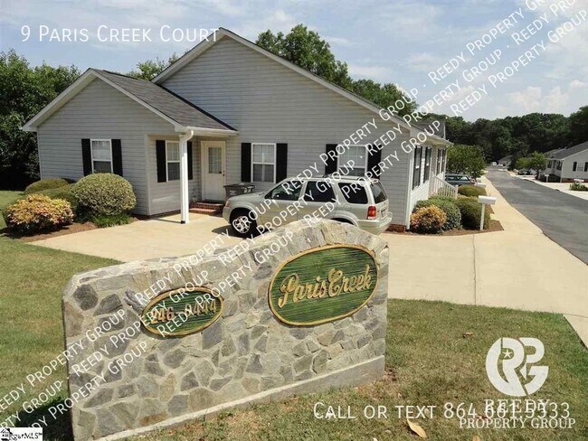 Building Photo - 2 Bed / 2 Bath Duplex near Paris Mountain ...