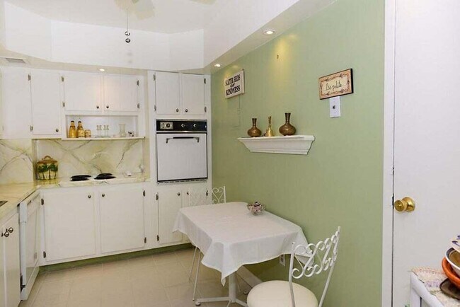 Building Photo - 3450 S Ocean Blvd