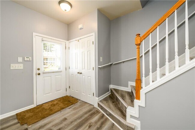 Foto del edificio - 1044 Prestwyck Ct