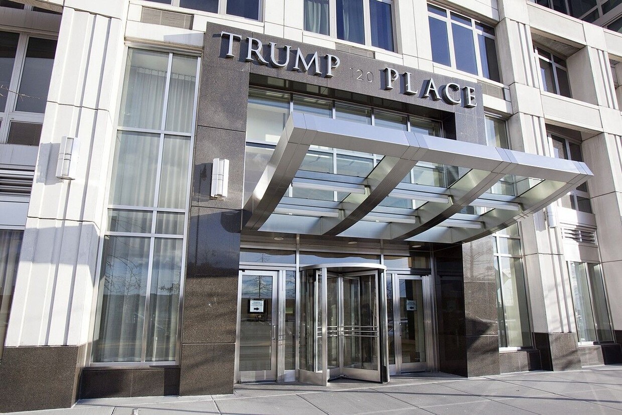 120 Riverside Blvd Unit 7L, New York, NY 10069 Room for Rent in New