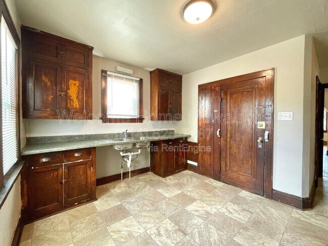 Foto del edificio - 3012 N 57th St