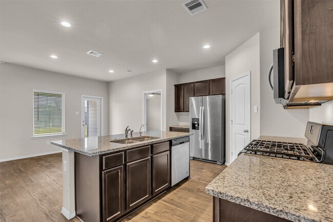 Foto del edificio - 18681 Swainboro Dr