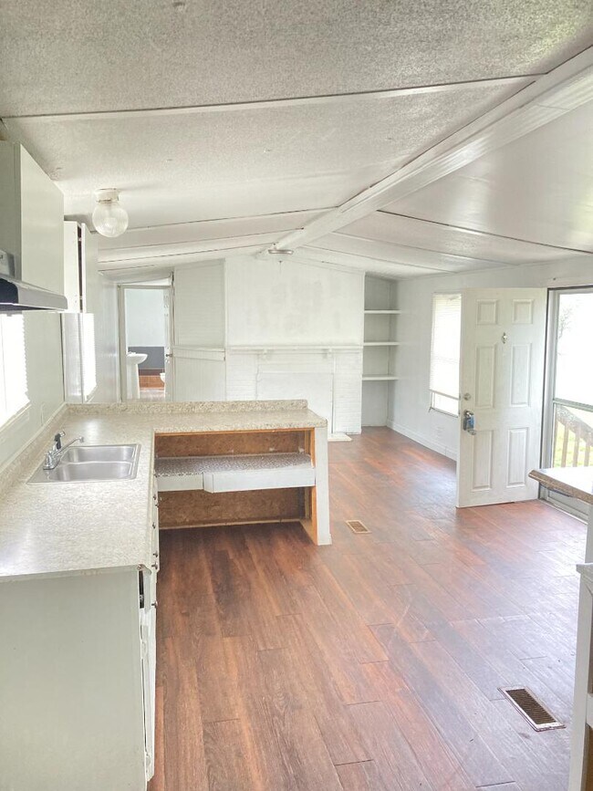 Foto del edificio - 2342 Sandy Ridge Dr