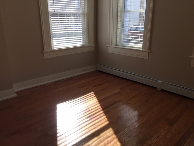 First floor bedroom - 319 E Market St