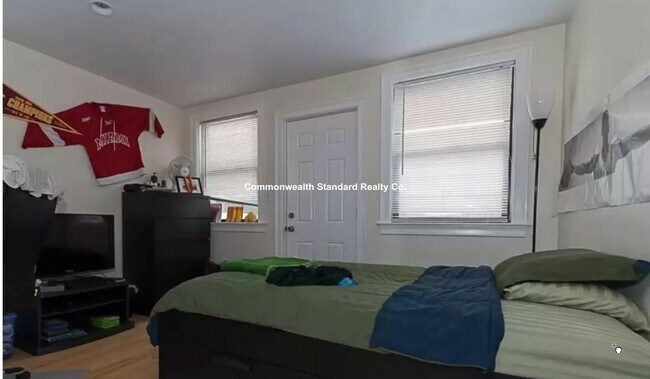 Foto del edificio - 1203 Beacon St