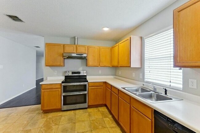 Building Photo - 707 Gunters Mtn Ln