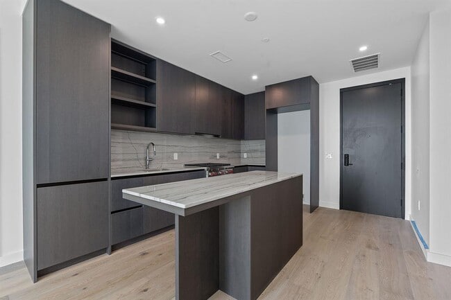 Foto del edificio - 610 Davis St