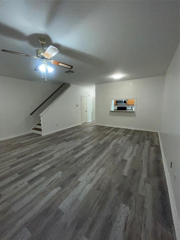 Building Photo - 17533 Red Oak Dr