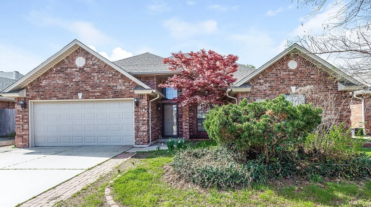 Foto principal - 1208 SW 131st St