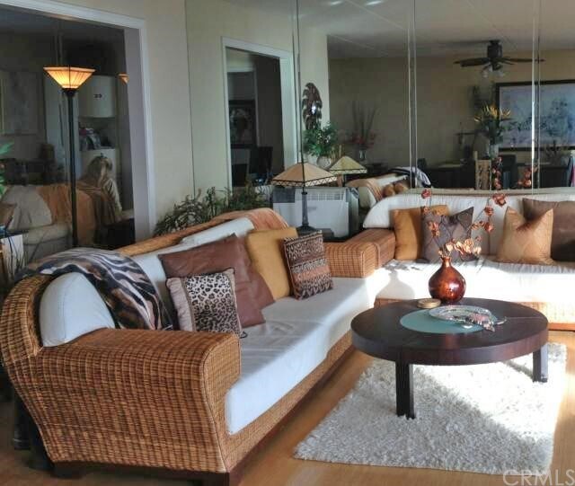 Building Photo - 405 Avenida Granada
