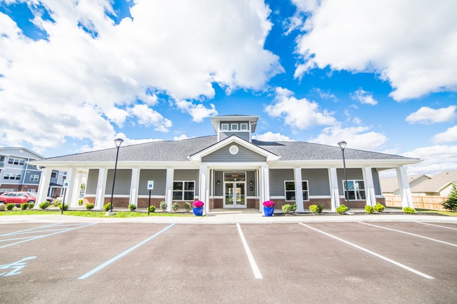 Clubhouse - Trailside Flats
