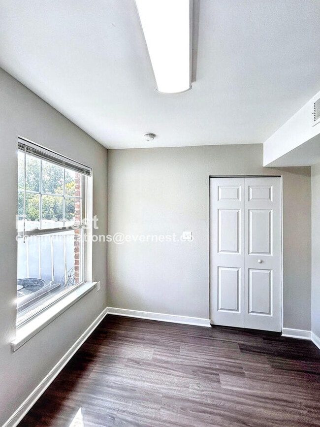 Building Photo - 3513 Briel St