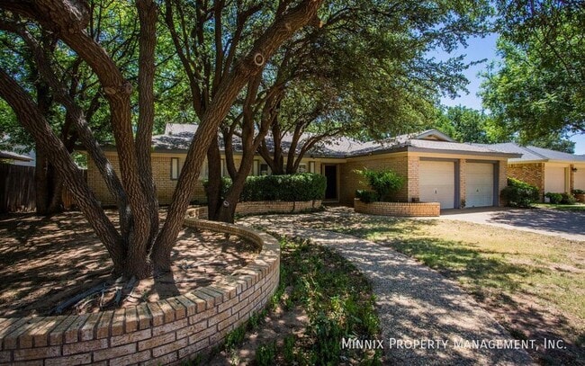 Foto del edificio - 7713 Lynnhaven Ave