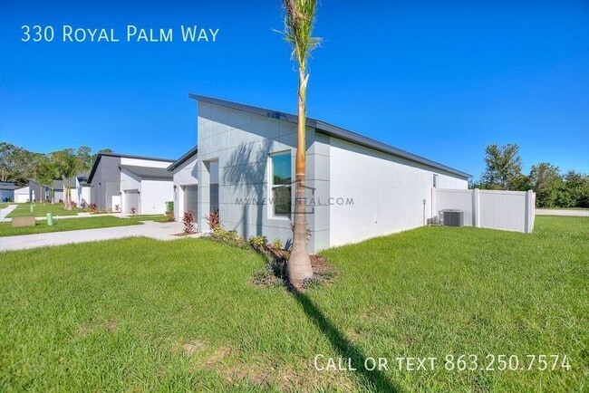 Building Photo - 330 Royal Palm Wy