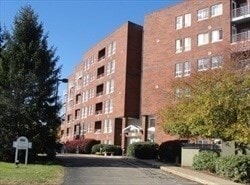Foto principal - 160 Burkhall St