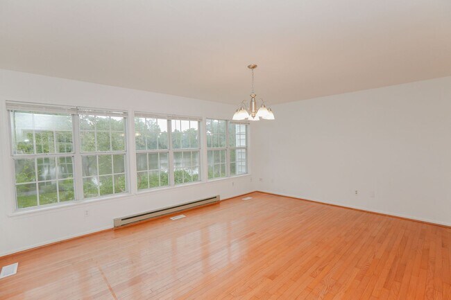 Foto del edificio - Beautiful Lake Home Rental in Norfolk!