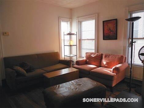 Building Photo - 339 Beacon St