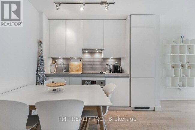 Photo du bâtiment - 38 Stewart St