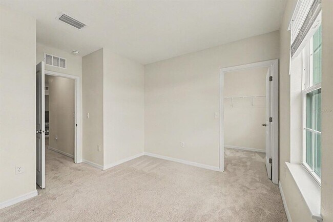 Foto del edificio - 3221 Living Coral Dr
