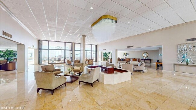 Foto del edificio - 1149 Hillsboro Mile