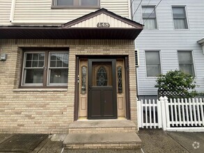Building Photo - 148 Avenue F