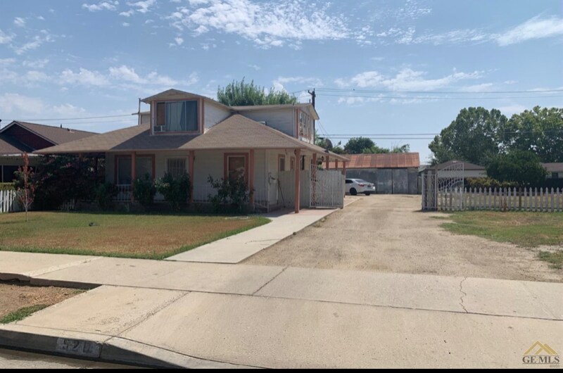 520 Acacia Ave, Shafter, CA 93263 House Rental in Shafter, CA