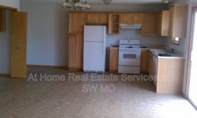 Building Photo - 3917 W Parkridge Cir