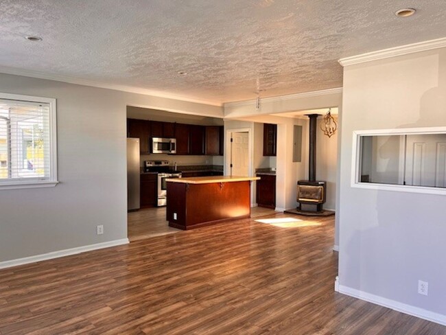 Building Photo - Nice North Bend Home!