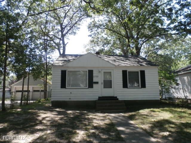 Foto principal - 3369 7th St