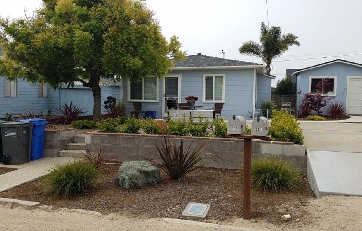279291 N 3rd St Unit 279, Grover Beach, CA 93433 Room for Rent in