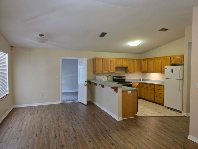 Building Photo - 601 SW Naha St