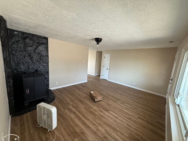 Foto del edificio - Charming Newly Remodeled 3-Bedroom Home!