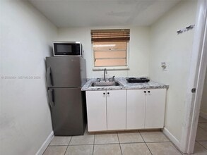 Building Photo - 8550 SW 109th Ave