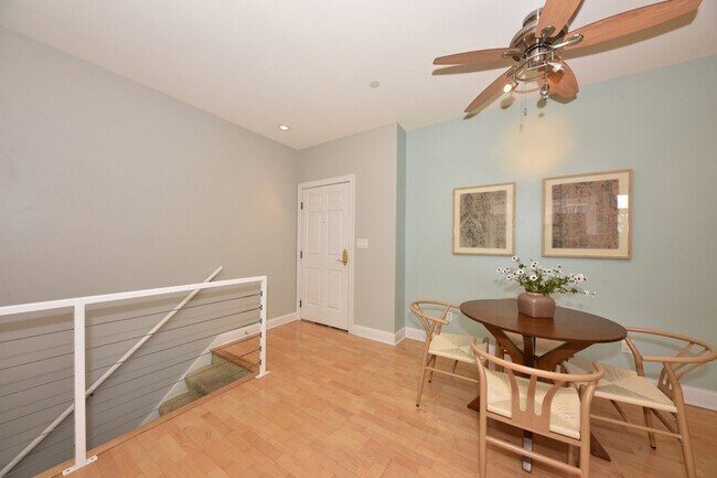 Foto del edificio - 1515 N Van Buren St