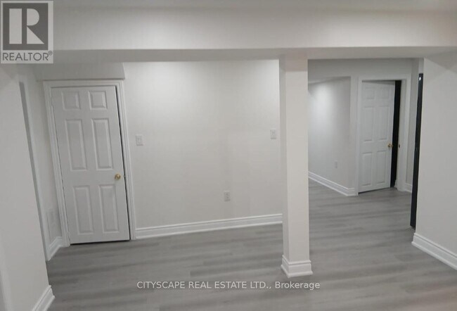 Photo du bâtiment - 1325 Beauty Bush Ct