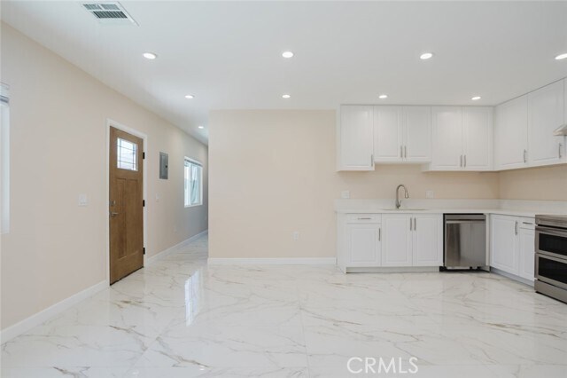 Foto del edificio - 6550 Beeman Ave