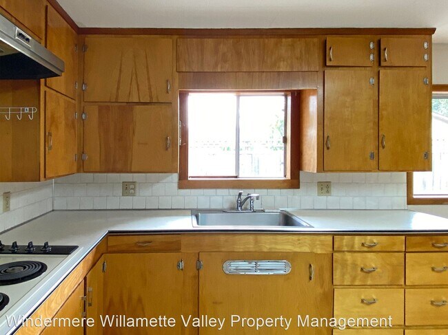 Building Photo - 3 br, 1 bath House - 38956 SW 2nd Ave
