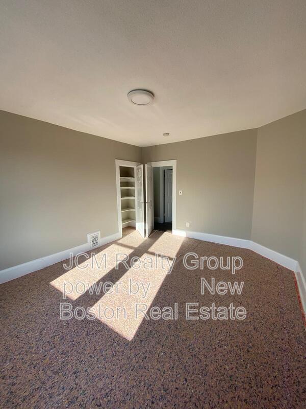 Building Photo - 65 Shepard St