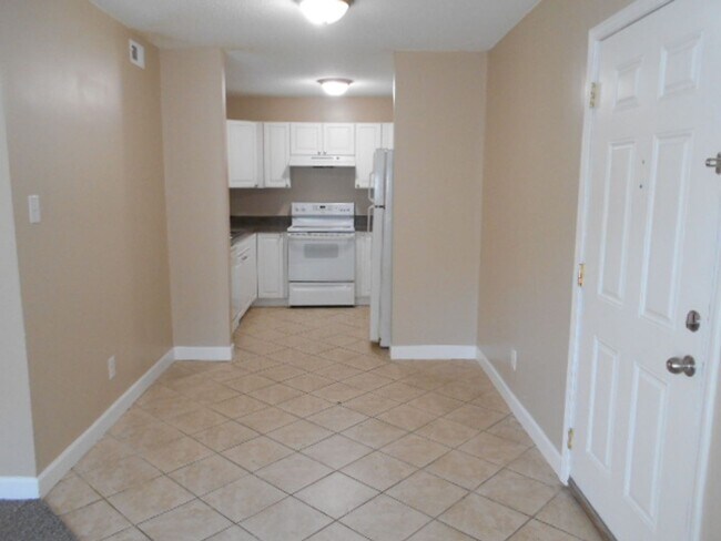 Foto del edificio - 2 bedroom, 1 bath condo in downtown Conway