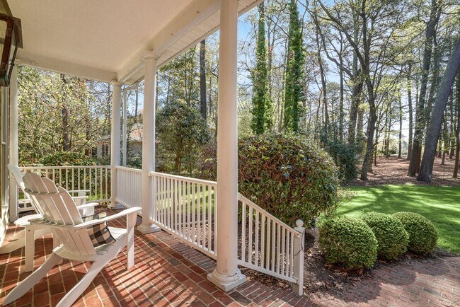 Foto del edificio - 14279 Eastfield Dr