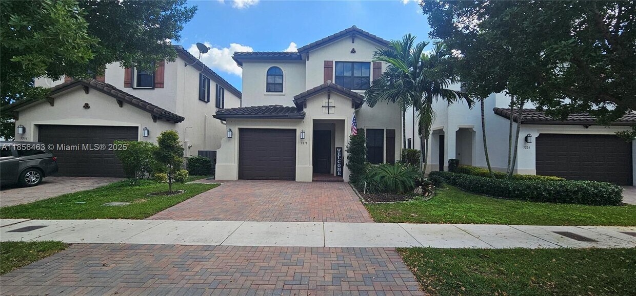 Foto principal - 3218 W 97th Terrace