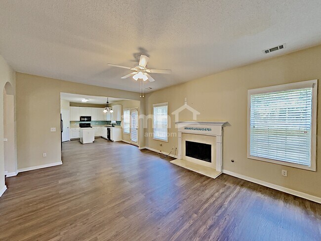 Building Photo - 429 The Gables Dr