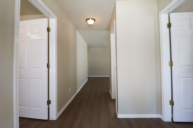 Foto del edificio - Emerson Elementary Zoned - 3 bedroom / 2 b...