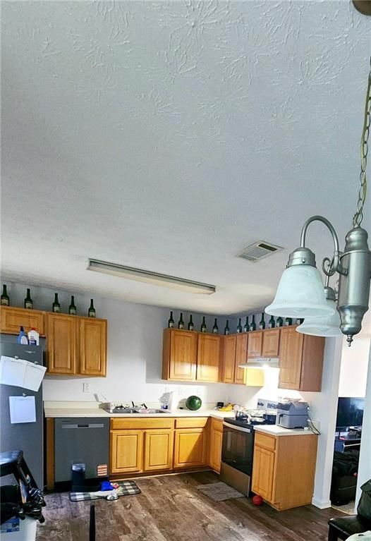 Foto del edificio - 144 Blake Ave