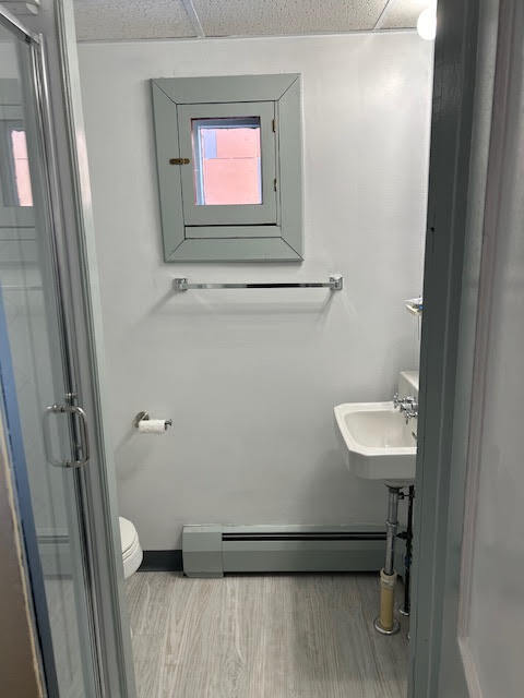 Baño - 127 College Ave